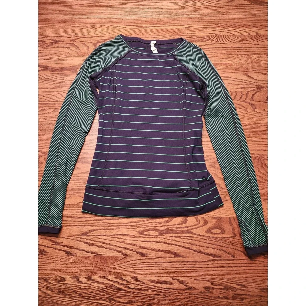Lululemon Full Tilt‎ Long Sleeve Slalom Stripe Inkwell/Hyper Stripe Womens Sz 6